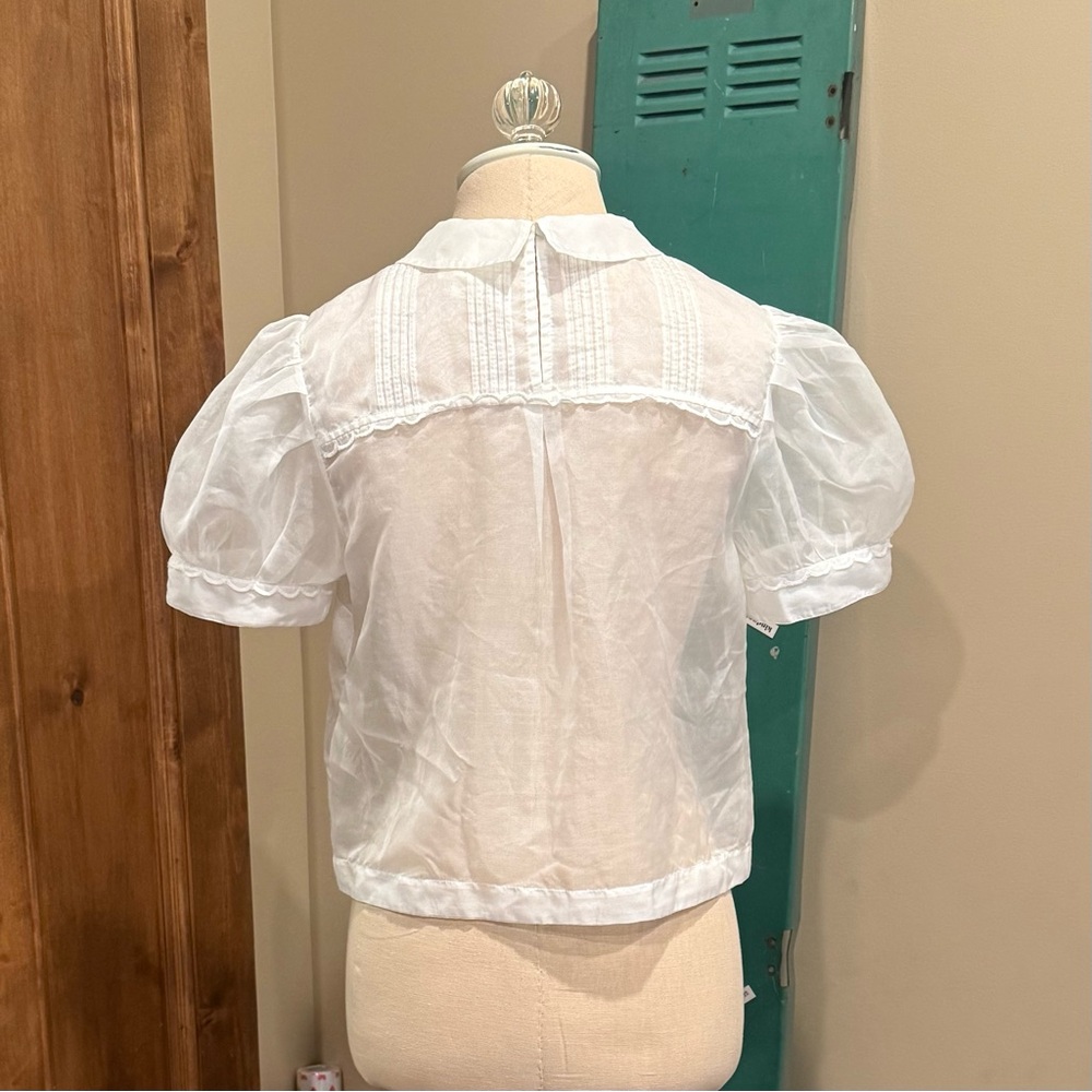 Maeve Short Sleeve Sheer Scalloped-Trim Blouse. - Picture 5 of 6